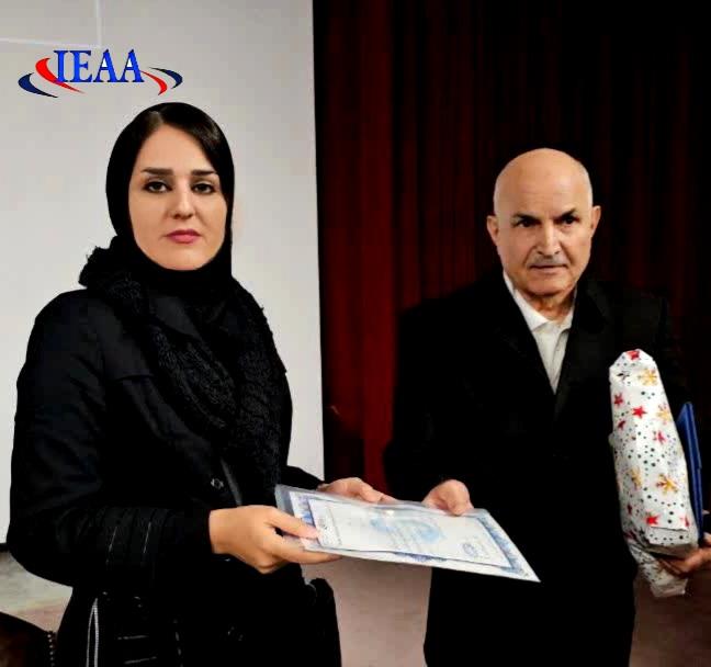 حضور سرکارخانم مروارید خنجرخانی رئيس روابط‌عمومی و سایت انجمن علمی مدیریت آموزشی ایران در سمینار علمی (آموزش، تحول، هوش مصنوعی) در تاریخ ۳ دی ماه سال ۱۴۰۳