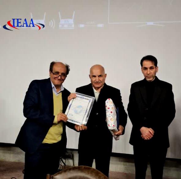 سخنرانی جناب آقای دکتر فرهاد شفیع پور مطلق، دانشیار مدیریت آموزشی دانشگاه آزاد اسلامی و نائب رئیس انجمن علمی مدیریت آموزشی ایران در سمینار علمی (آموزش، تحول، هوش مصنوعی) در تاریخ ۳ دی ماه سال ۱۴۰۳ برگزار شد