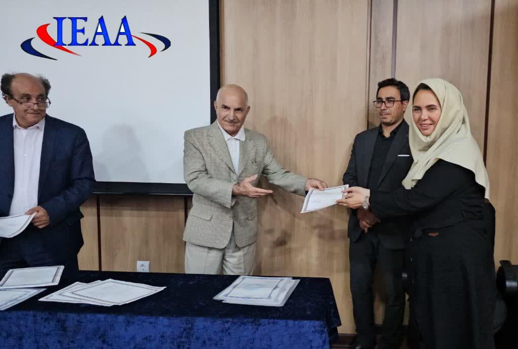  برگزاری موفقیت آمیز #نشست علمی- تخصصی با عنوان:  نقد هوش مصنوعی در عرصه نظر و عمل آموزش#۲۳ مهر ماه سال ۱۴۰۳